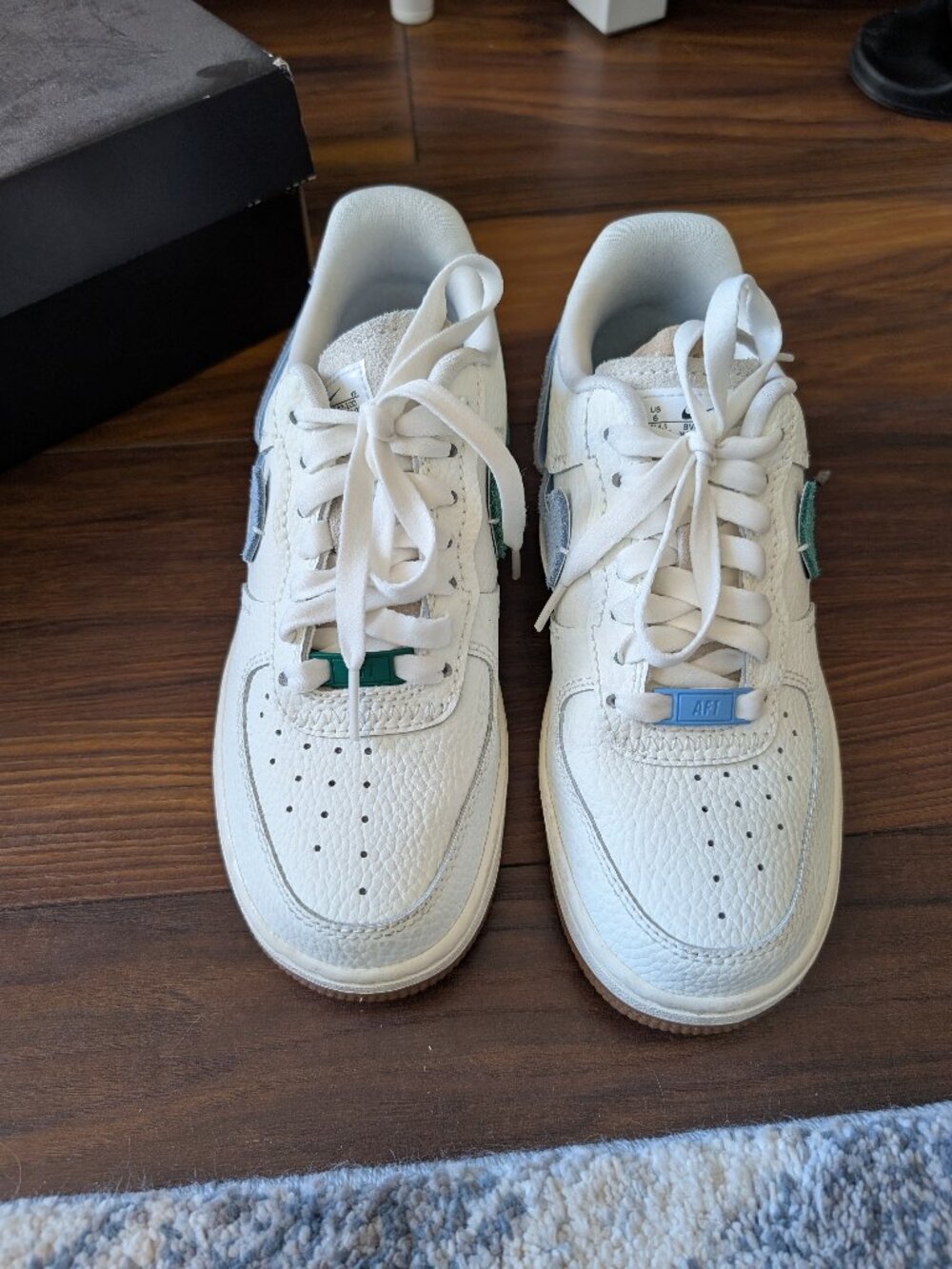 Air Force 1 - Special Colours - Women's Size 6